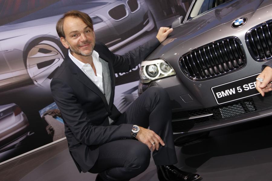  BMW 5-Series 2010 года  (фото 6 из 117)